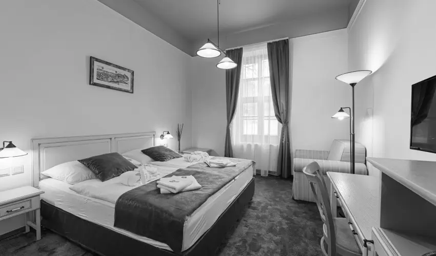 Bazilika alatti Panzi Esztergom - Oktber 23. 