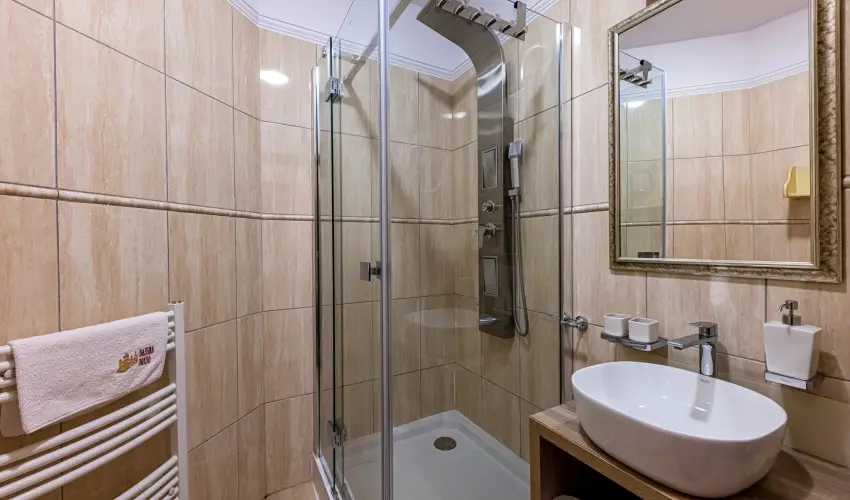 Bazilika alatti Panzi Esztergom - Oktber 23. 