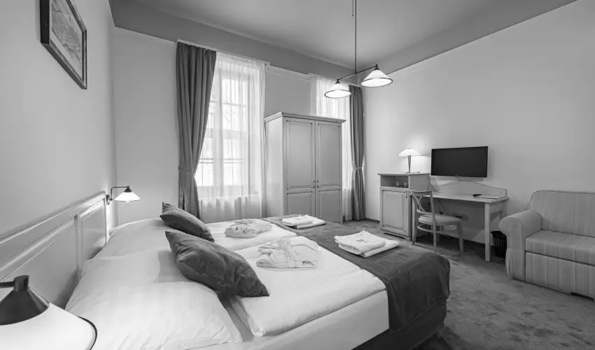 Bazilika alatti Panzi Esztergom - Oktber 23. 