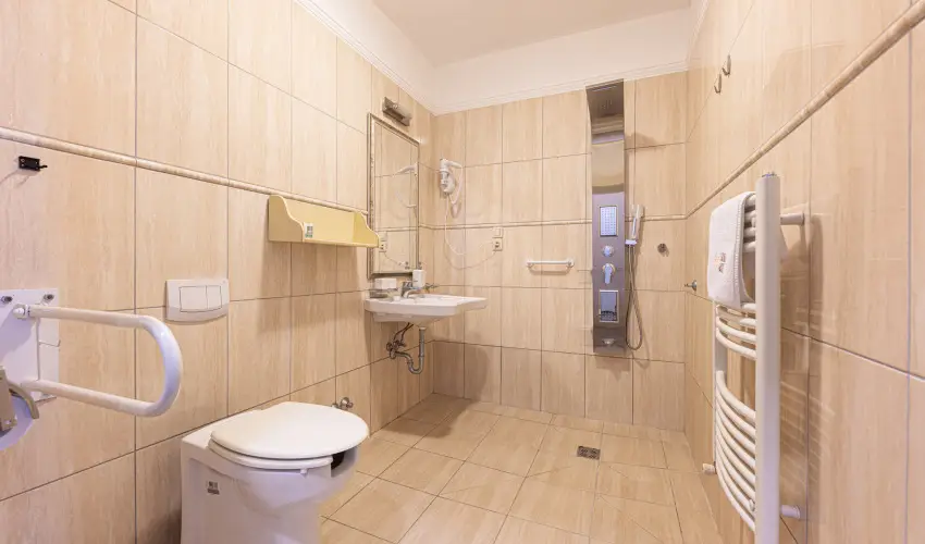 Bazilika alatti Panzi Esztergom - Oktber 23. 