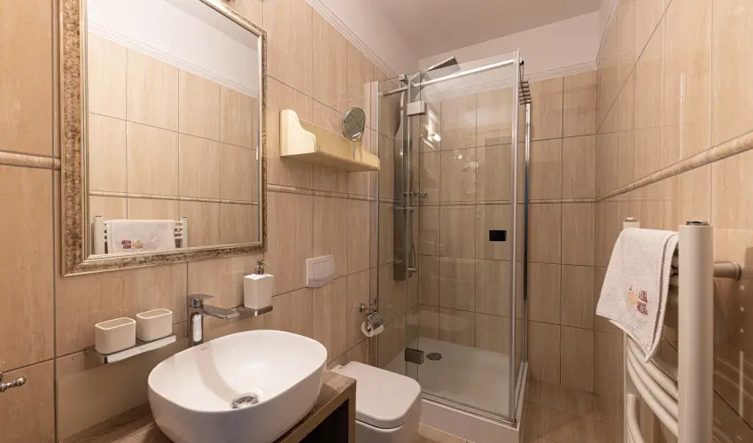 Bazilika alatti Panzi Esztergom - Oktber 23. 