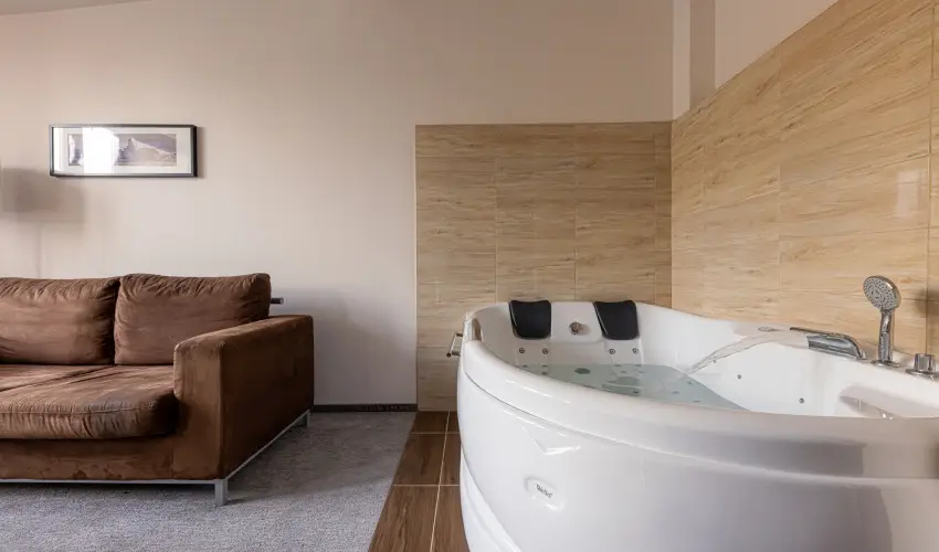 Bazilika alatti Panzi Esztergom - Oktber 23. 