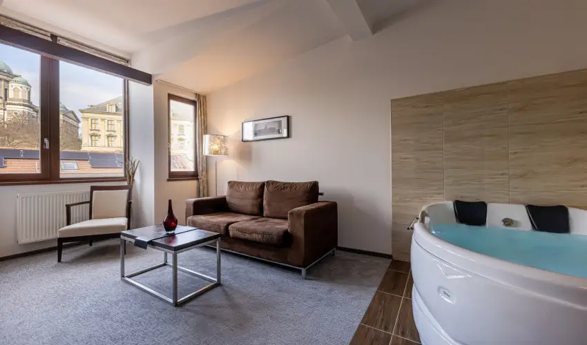 Bazilika alatti Panzi Esztergom - Oktber 23. 