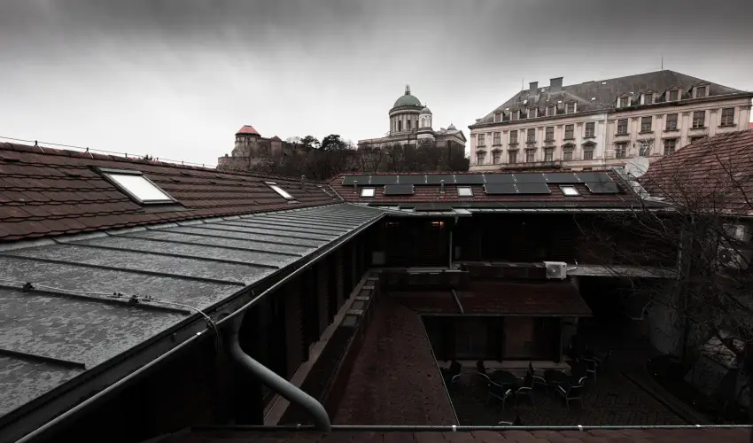 Bazilika alatti Panzi Esztergom - Oktber 23. 