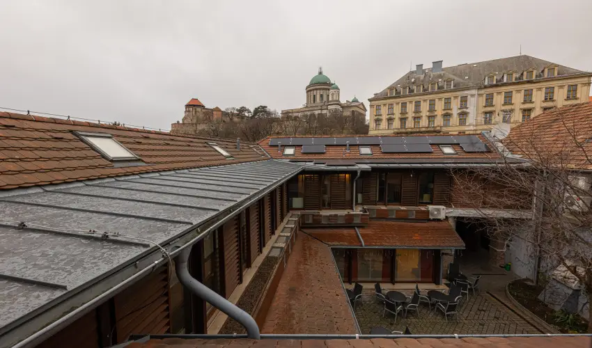 Bazilika alatti Panzi Esztergom - Oktber 23. 