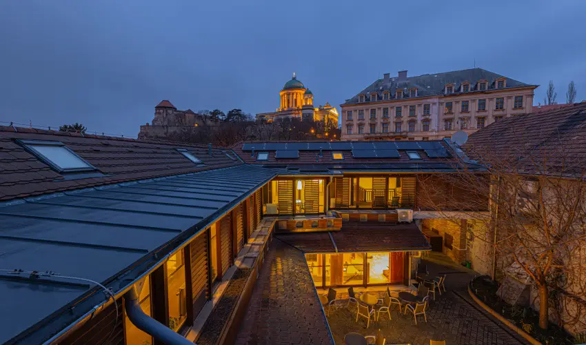 Bazilika alatti Panzi Esztergom - Oktber 23. 