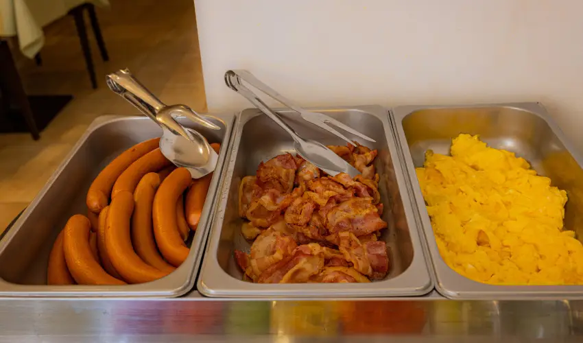 Bazilika alatti Panzi Esztergom - Oktber 23. 