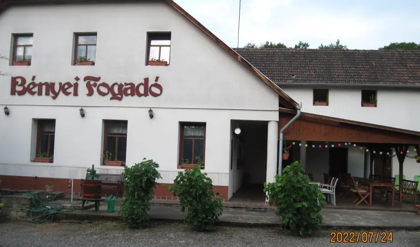 Bnyei Fogad s tterem Erdbnye - Oktber 23.