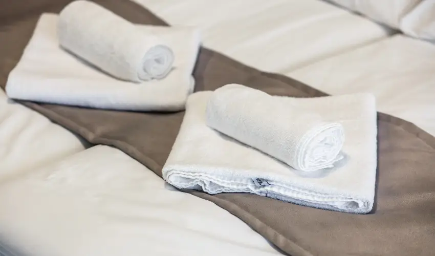 Berill Suites Srvr - Oktber 23. (min. 2 j)