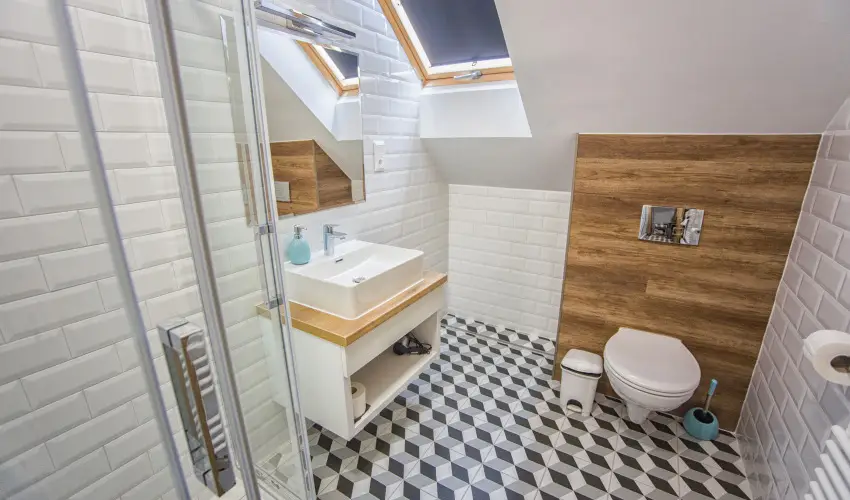 Berill Suites Srvr - Oktber 23. (min. 2 j)