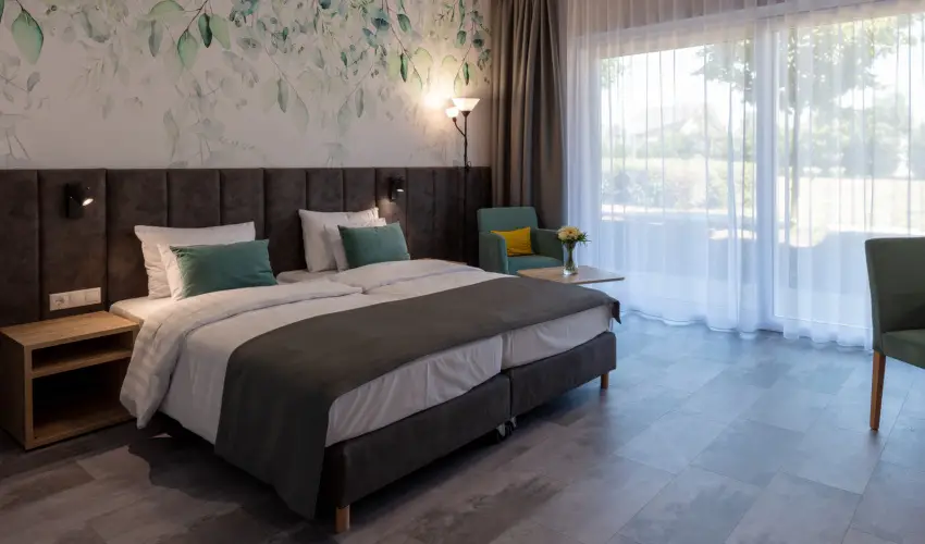 Szpia Bio & Art Hotel Zsmbk - Oktber 23.