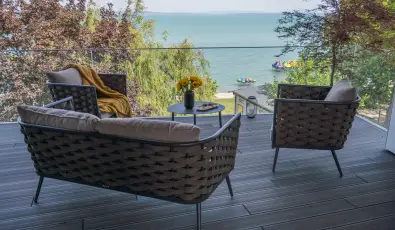 BJ81 Suite Hotel Sifok