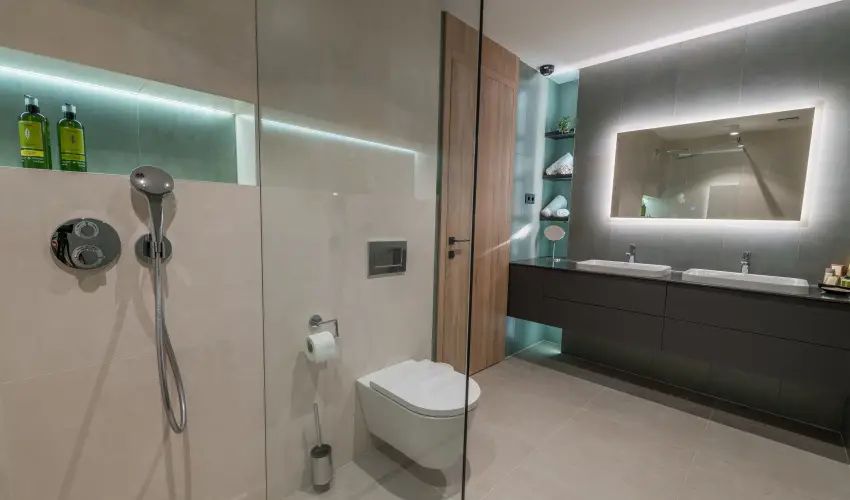 BJ81 Suite Hotel Sifok - Oktber 23. - teljes elrefizetssel (min. 3 j)