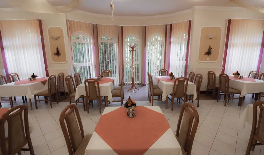 Boglrka Panzi-tterem  Mezkvesd - Oktber 23. (min. 3 j)