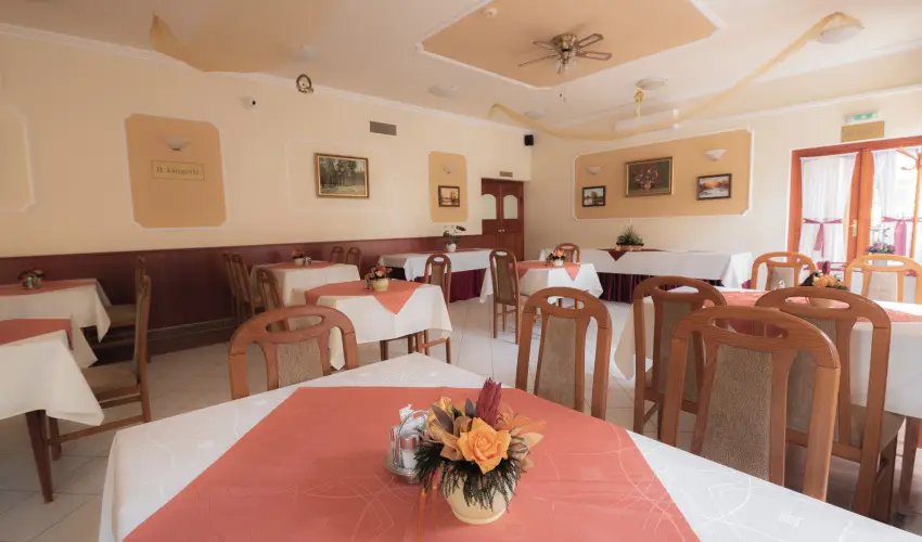 Boglrka Panzi-tterem  Mezkvesd - Oktber 23. (min. 3 j)