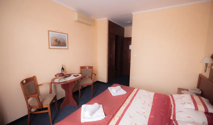 Boglrka Panzi-tterem  Mezkvesd - Oktber 23. (min. 3 j)