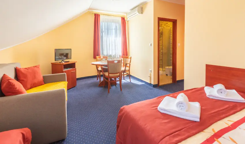 Boglrka Panzi-tterem  Mezkvesd - Oktber 23. (min. 3 j)