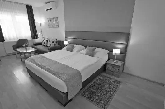 Brigitte Apartman - Oktber 23. (min. 2 j)