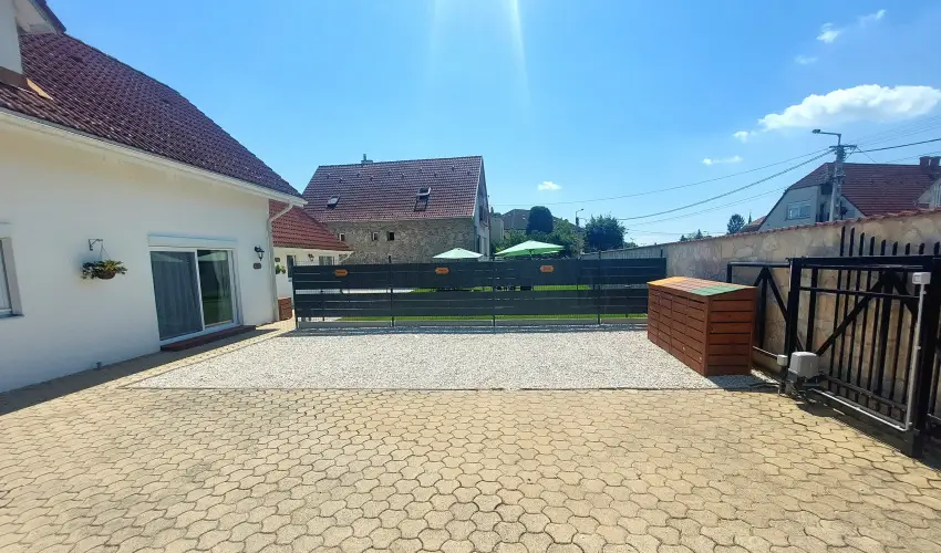 Bk City Apartments Bk, Bkfrd - Oktber 23.