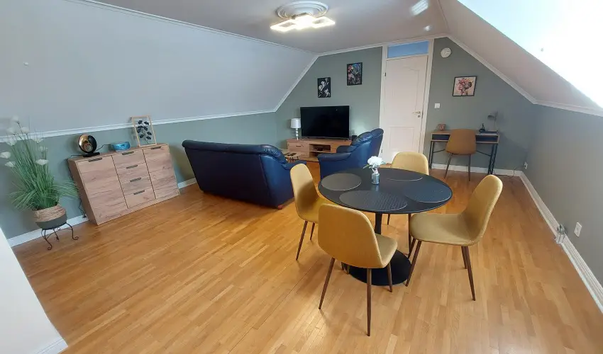 Bk City Apartments Bk, Bkfrd - Oktber 23.