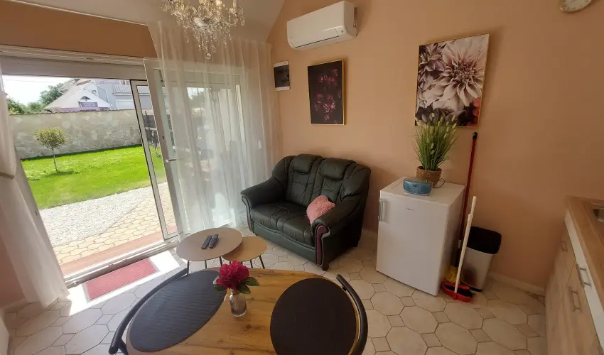 Bk City Apartments Bk, Bkfrd - Oktber 23.