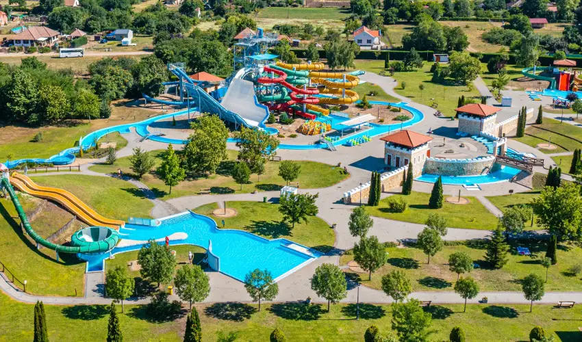 Cegldfrd Apartmanpark s Kemping Cegld - Oktber 23. (min. 2 j)