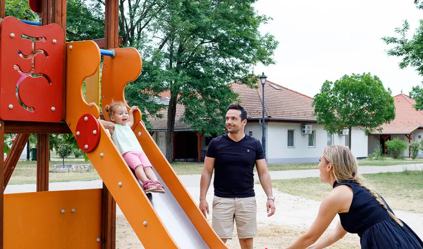 Cegl�df�rd� Apartmanpark �s Kemping Cegl�d - Okt�ber 23. (min. 2 �j)