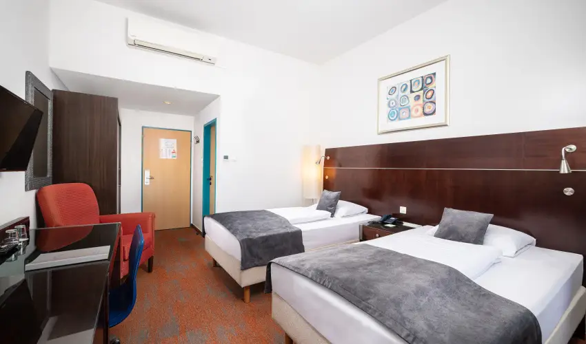 City Hotel M�ty�s Budapest - Okt�ber 23. (min. 3 �j)