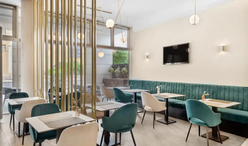 Corso Hotel Pcs Pcs - Oktber 23. 