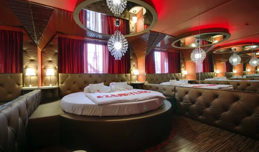 Corvin Hotel Gyula - Oktber 23. (min. 3 j)