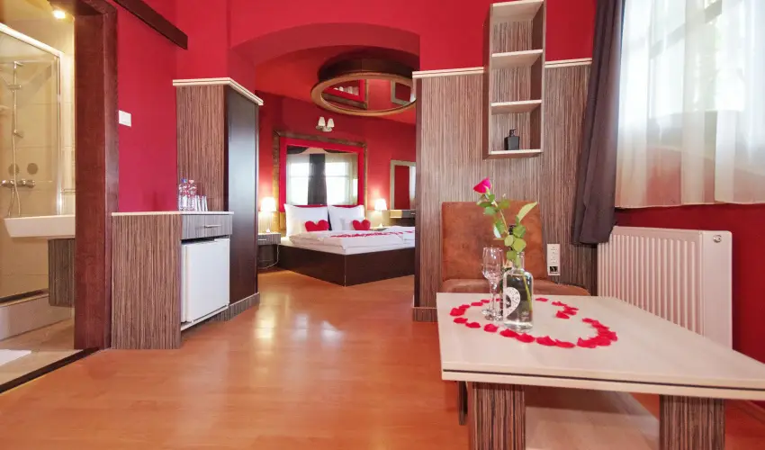 Corvin Hotel Gyula - Oktber 23. (min. 3 j)