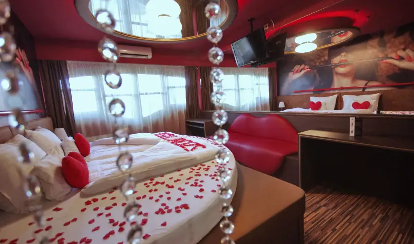 Corvin Hotel Gyula - Oktber 23. (min. 3 j)