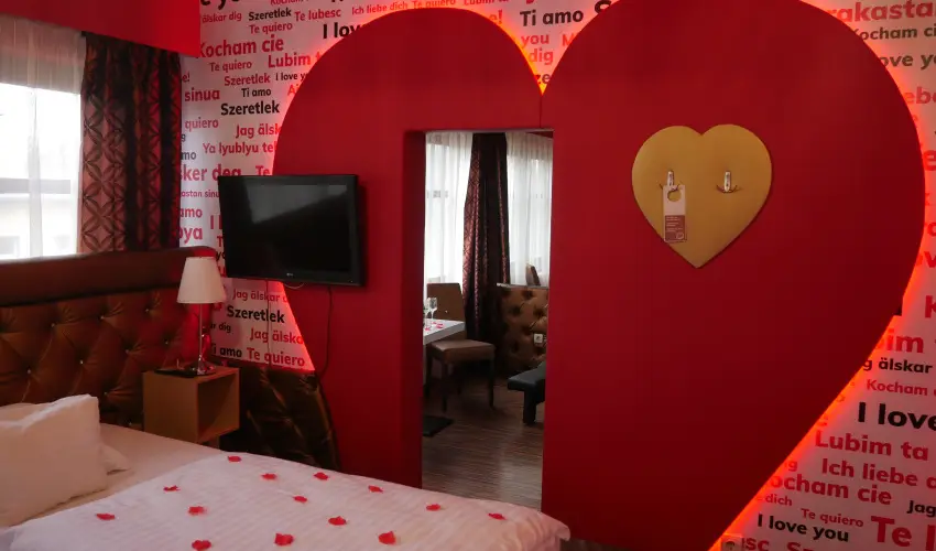 Corvin Hotel Gyula - Oktber 23. (min. 3 j)