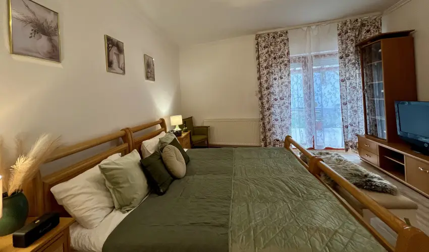 Cottage Apartman Gyula Gyula - Okt�ber 23. (min. 2 �j)