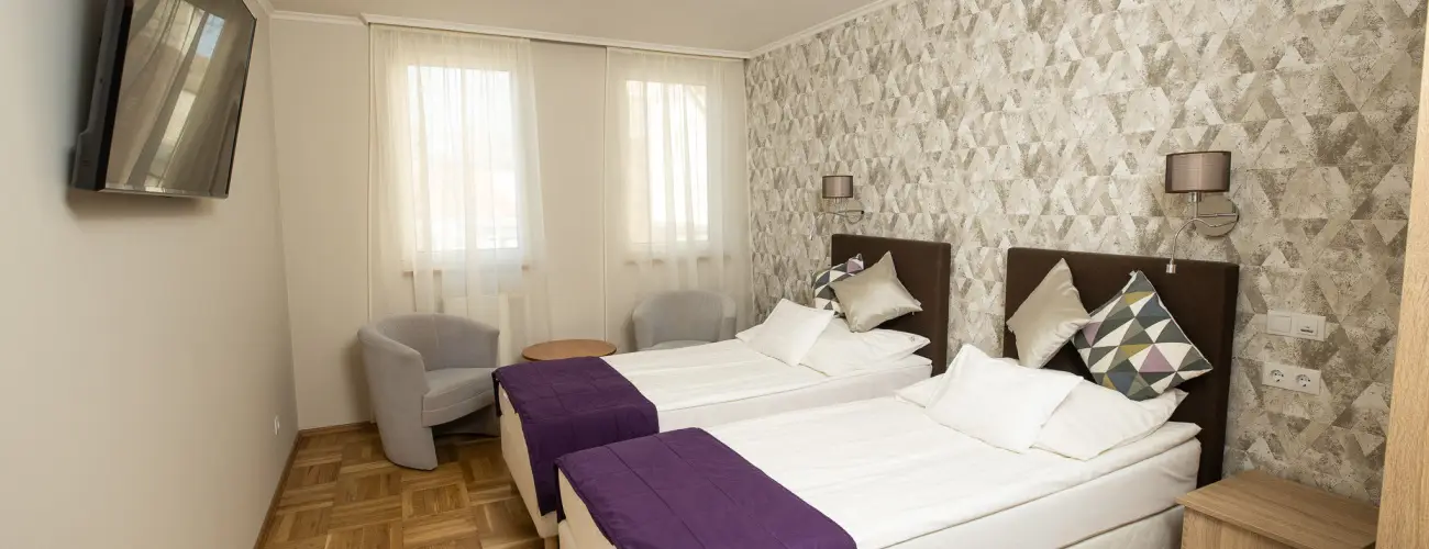Dm Hotel Szeged - Oktber 23. - teljes elrefizetssel