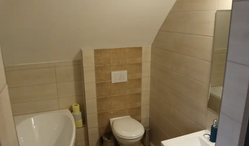 gerliget Vendghz Harkny - Oktber 23. (min. 2 j)