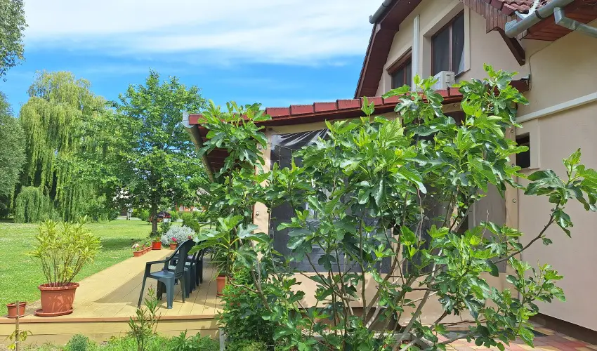 gerliget Vendghz Harkny - Oktber 23. (min. 2 j)