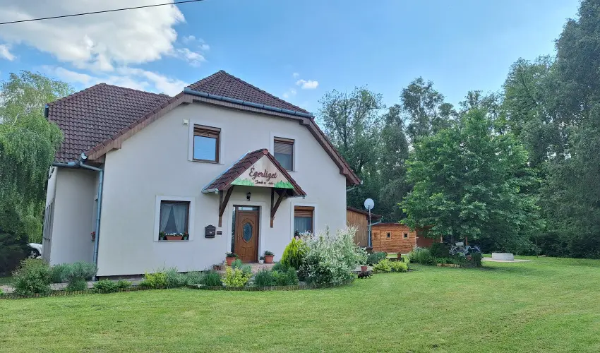 gerliget Vendghz Harkny - Oktber 23. (min. 2 j)