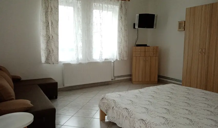 Etvs Nyaral Sifok - Oktber 23. (min. 4 j)