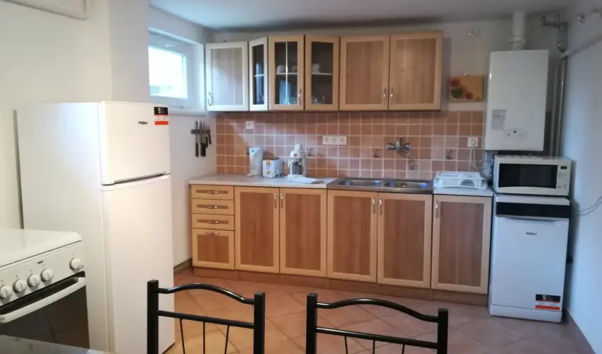 Etvs Nyaral Sifok - Oktber 23. (min. 4 j)