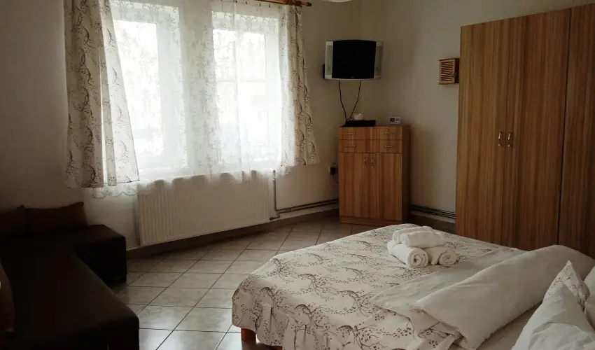 Etvs Nyaral Sifok - Oktber 23. (min. 4 j)