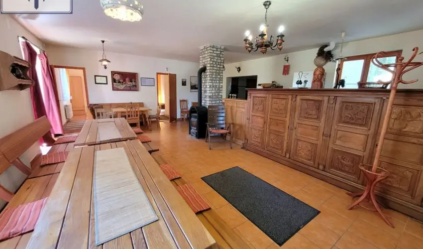 Szarvas Panzi� Erd�b�nye - Okt�ber 23. (min. 2 �j)