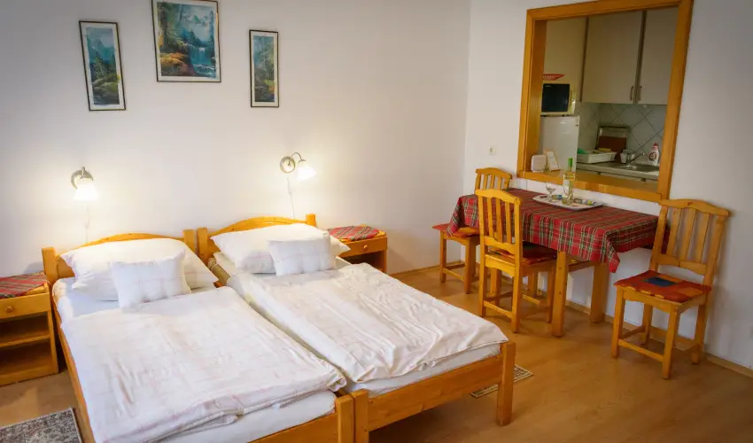 Erika Apartman Srvr - Oktber 23. (min. 2 j)