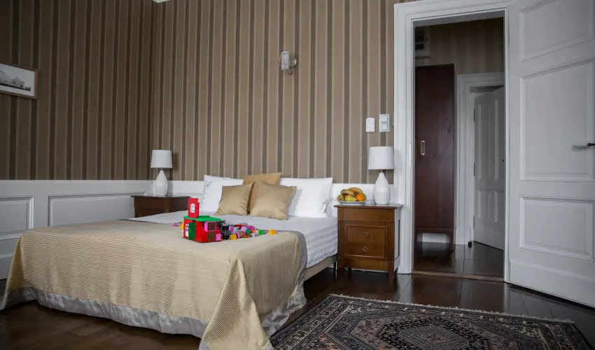 Erzsbet Nagy Szlloda Paks - Oktber 23.