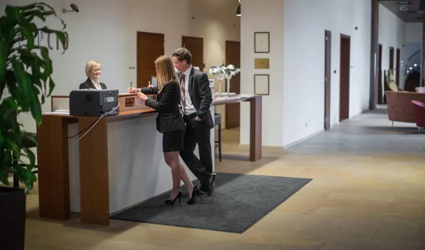 Erzsbet Nagy Szlloda Paks - Oktber 23.