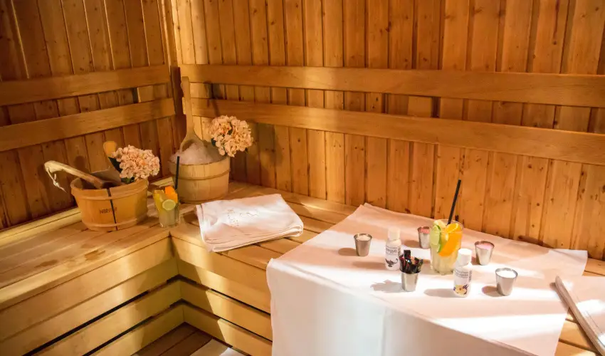 Erzsbet Nagy Szlloda Paks - Oktber 23.