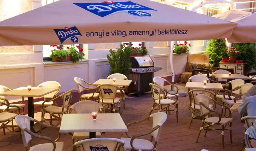 Erzsbet Kirlyn Szlloda Gdll - Oktber 23. - specilis elrefizetssel