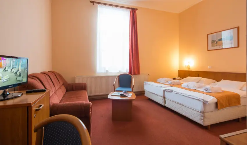 Erzsbet Park Hotel Pardfrd - Oktber 23. (min. 3 j)