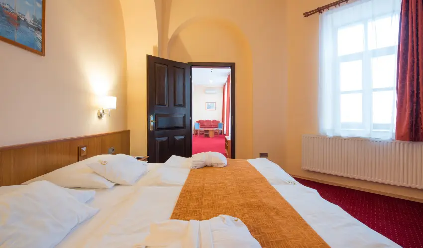 Erzsbet Park Hotel Pardfrd - Oktber 23. (min. 3 j)