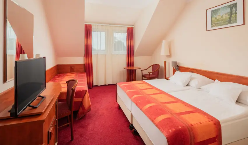 Erzsbet Park Hotel Pardfrd - Oktber 23. (min. 3 j)